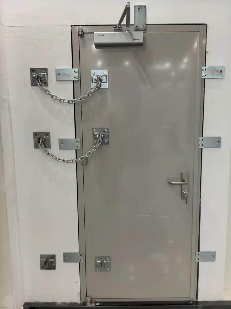 地铁抗风门